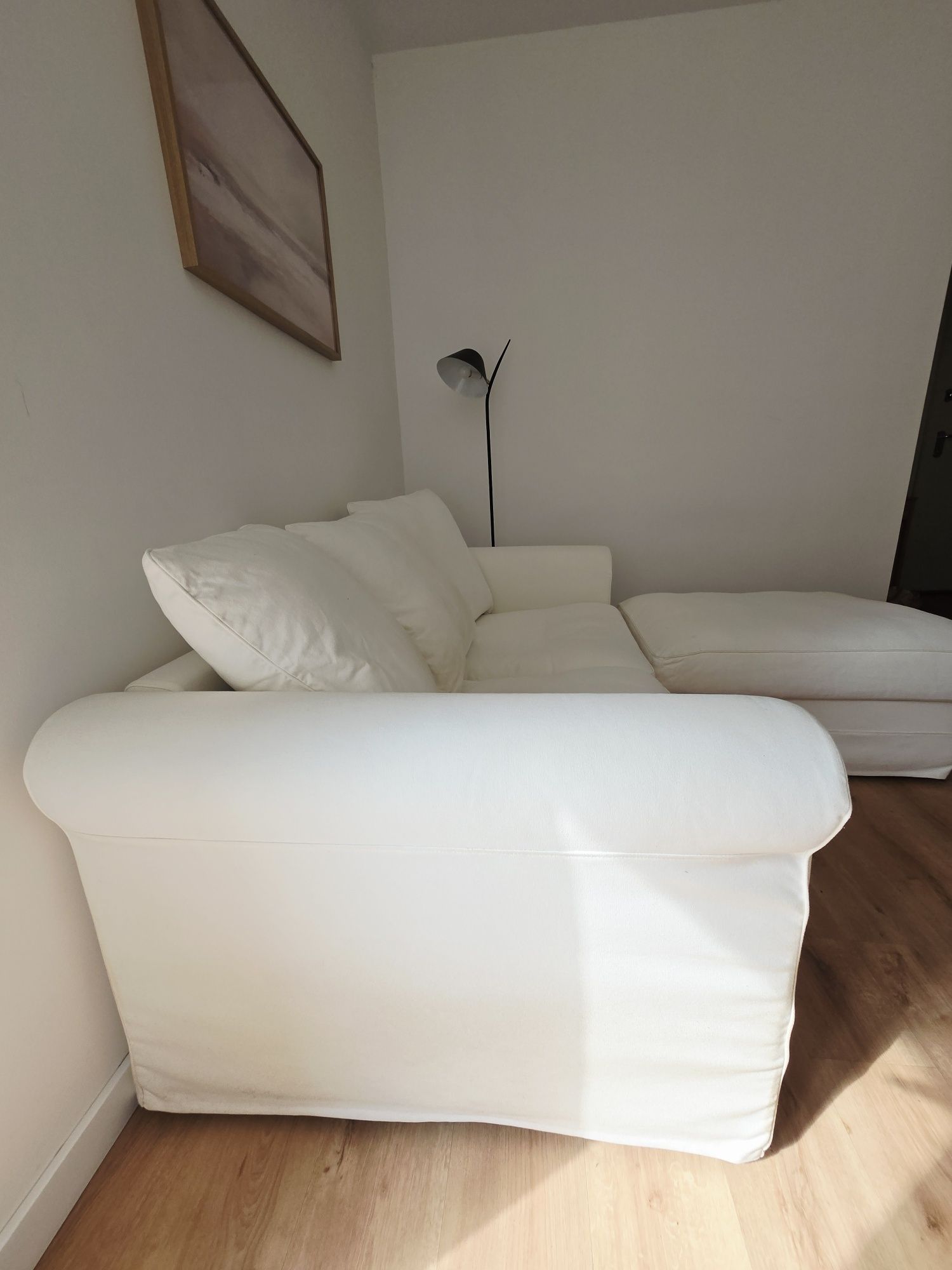 Sofá Modular IKEA com puff.