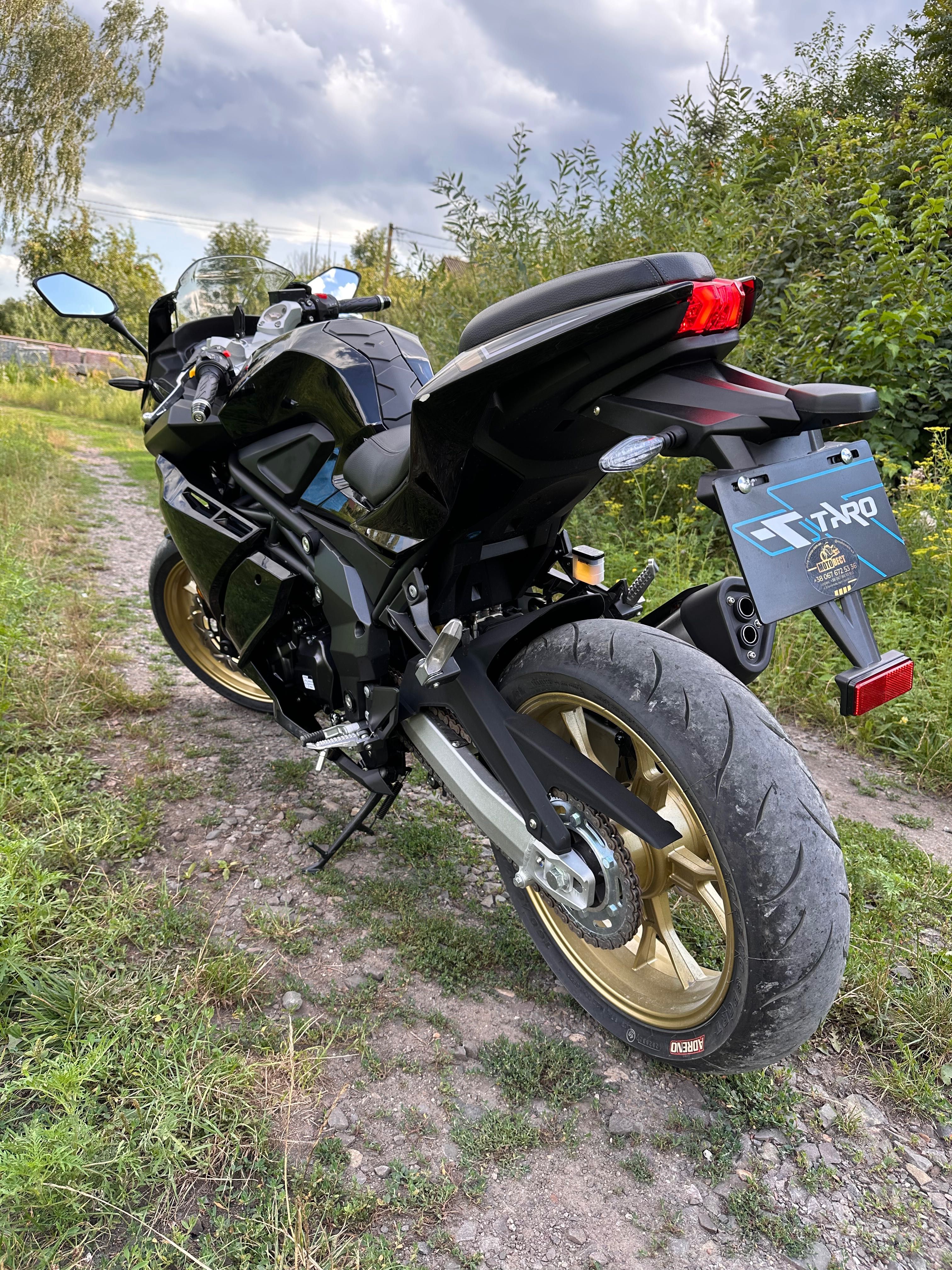Продам мотоцикл TARO 400 GP1