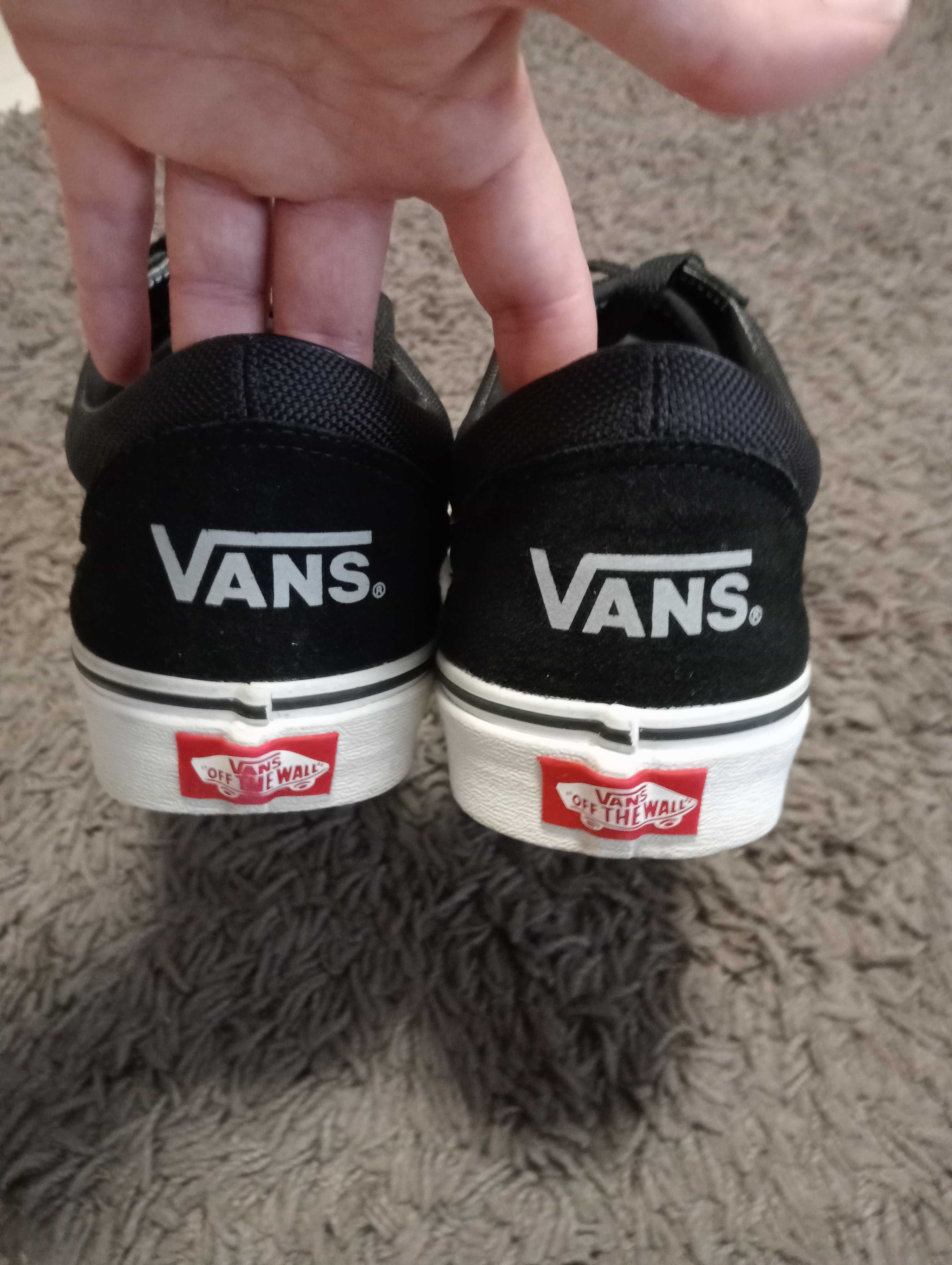 Tênis Vans 3 usados