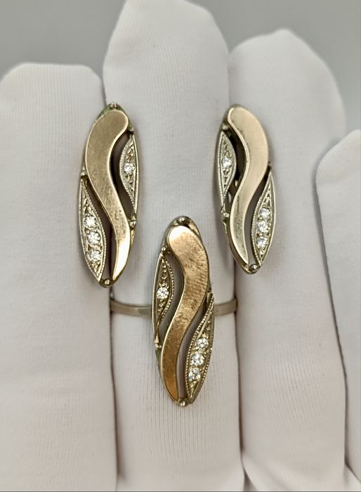 Серебряный набор серьги и кольцо 925 пробы