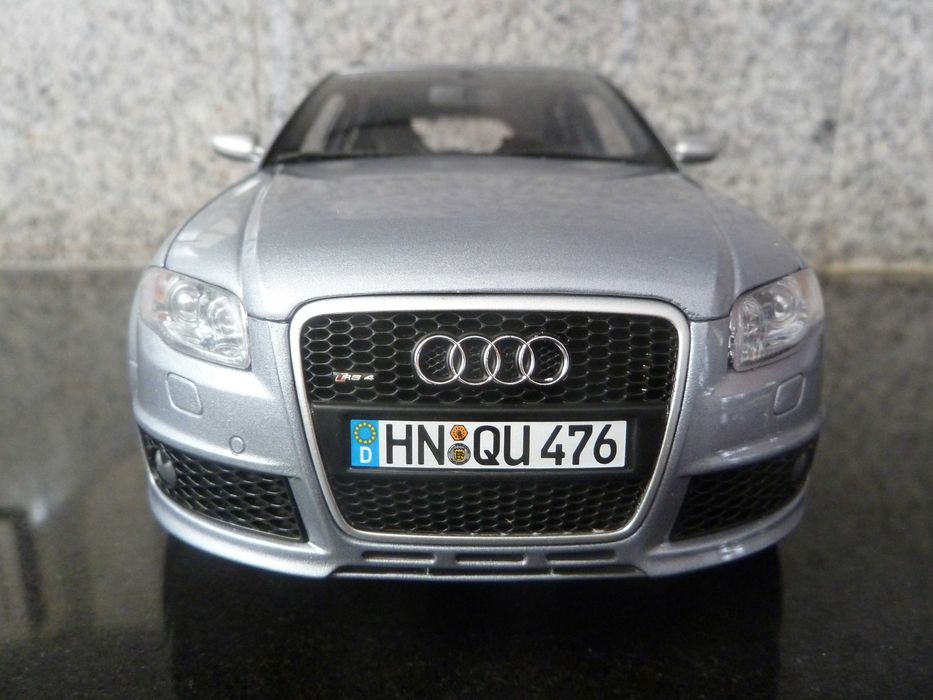 1:18 Minichamps Dealer Edition, Audi RS 4 Avant, AutoArt