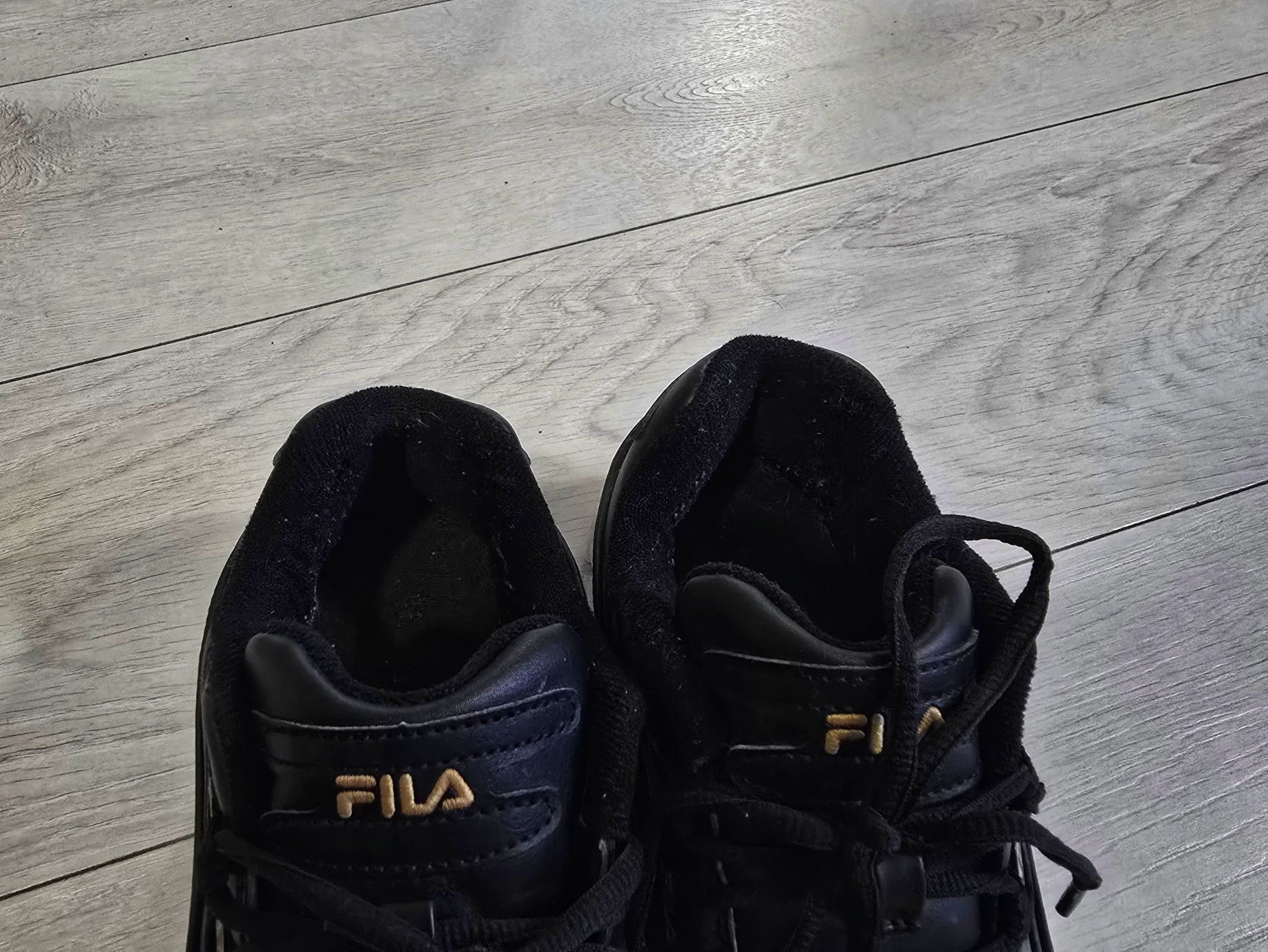 Buty Fila Sneakersy adidasy sportowe, rozm. 39, ale bliżej mu do 37