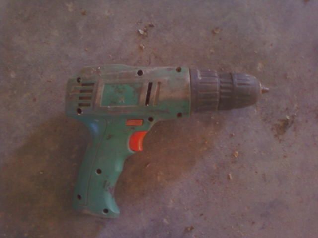 Дрель/шуруповерт Sturm ID2130 на запчасти