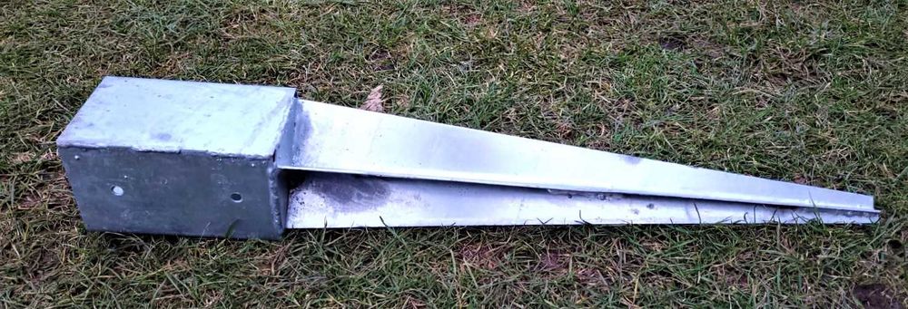 Metalowa kotwa wbijana ocynkowana 9x9cm podstawa słupa