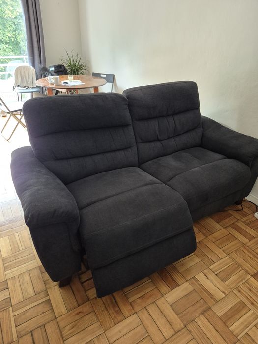 Sofa dois lugares reclinável elétrico, com apoio para os pés