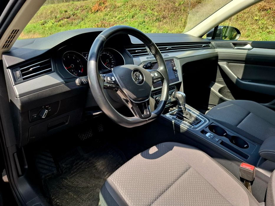 Wynajem wypożyczalnia aut pojazdów samochodów Vw Passat B8 automat