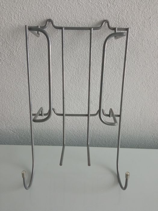 Todo o tipo de organizadores ou suportes para a sua cozinha