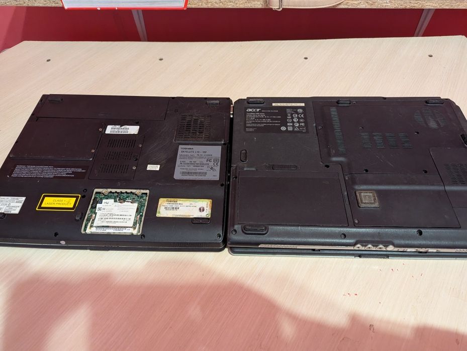 Два ноутбука на запчастини