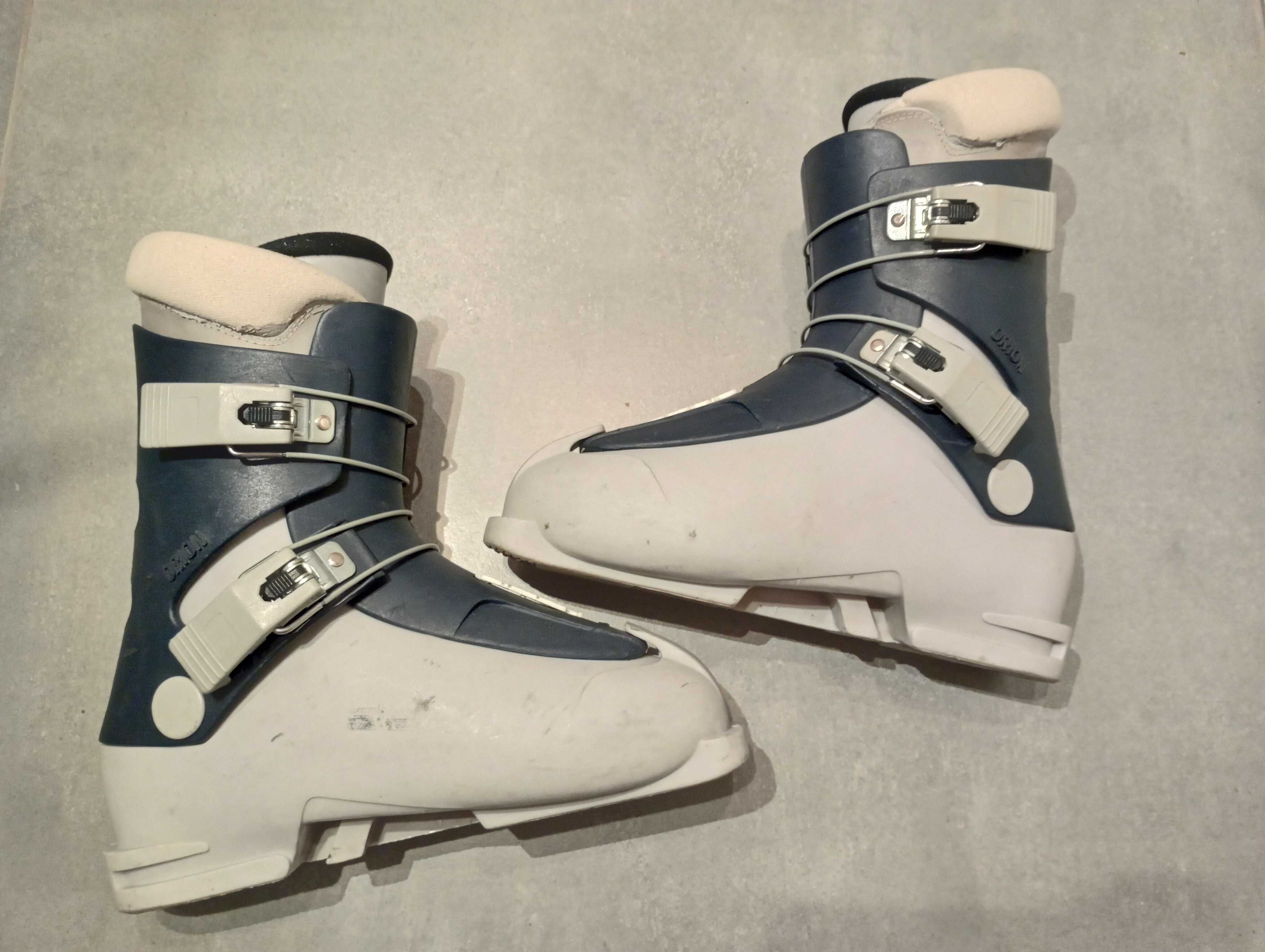 Buty narciarskie austriackie STEFAN wkładka 26,5cm(Rozm.41)Skorupa31cm