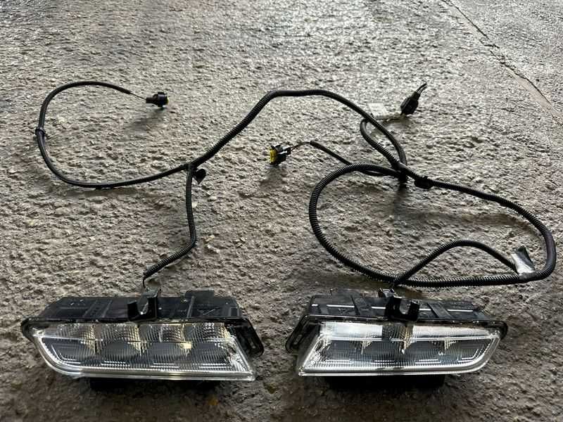 RENAULT Clio 4 IV 12-16r Lampy jazdy DZIENNEJ DRL LED Prawa Lewa przód