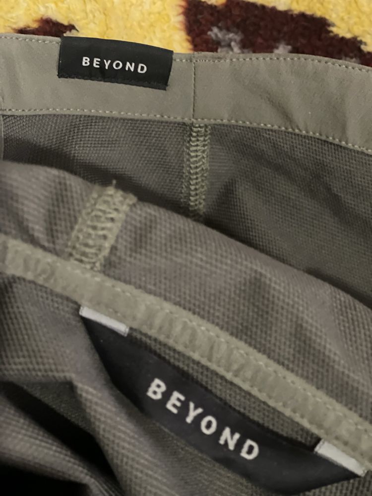 Куртка Beyond, розмір L