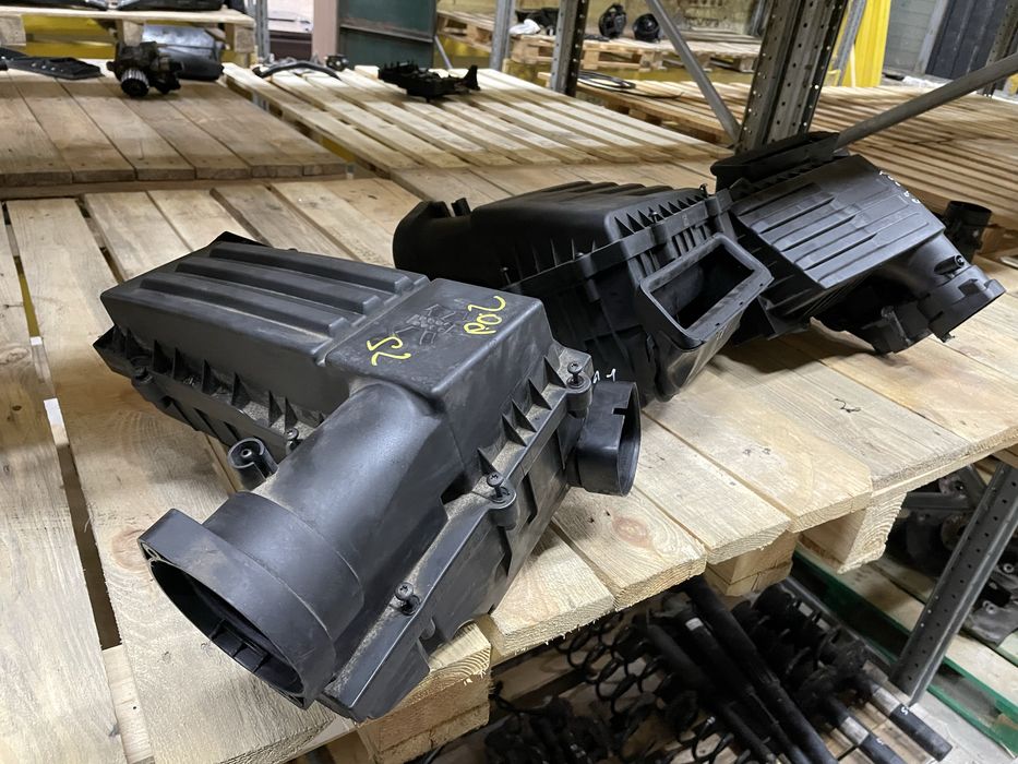 Корпус повітряного фільтра Skoda Octavia / Superb