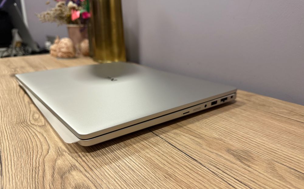 Ноутбук Dell Pro 16 Plus PB16250 Ultra 5 235 /16 Ram/ 256/FHD+