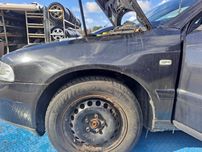 Audi a4 b5 lift Błotnik lewy przód LZ9W