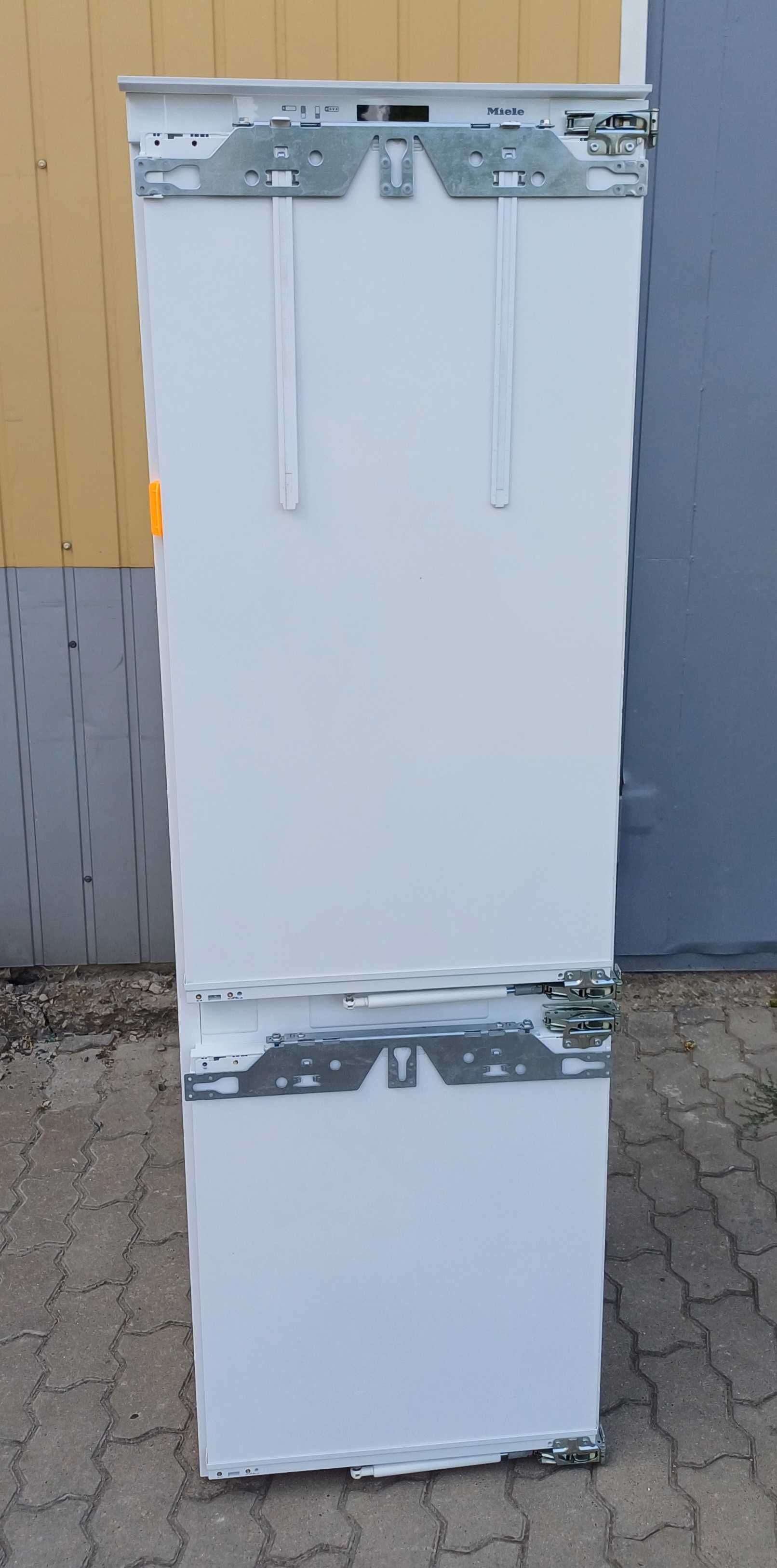 Вбудований холодильник Міле Miele KFN 37682 iD No Frost зона свіжості
