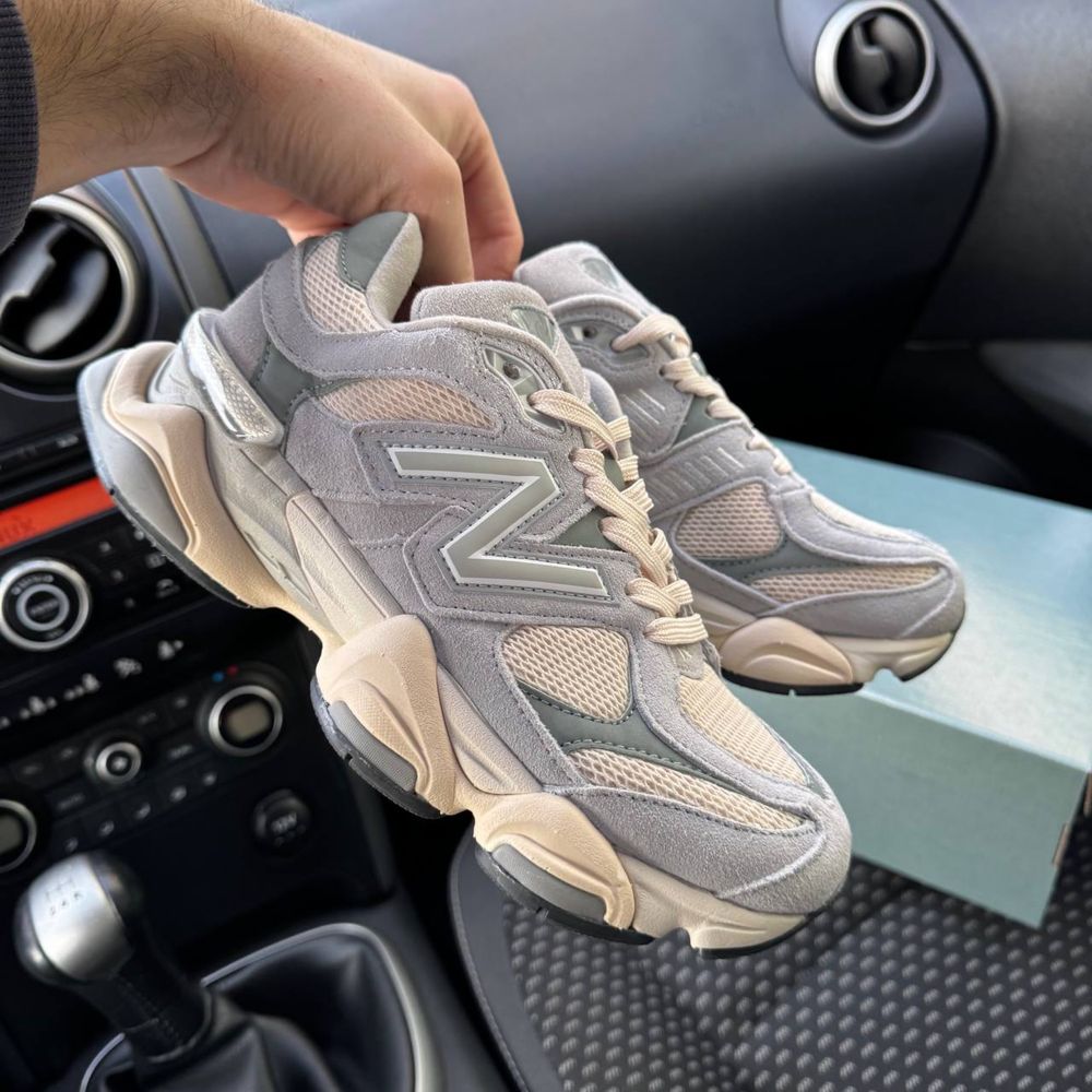 Жіночі кросівки нюбеланс блакитні замшеві New balance 9060 blue white
