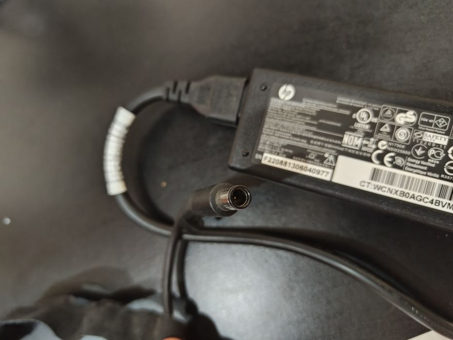 Зарядний пристрій до ноутбука HP