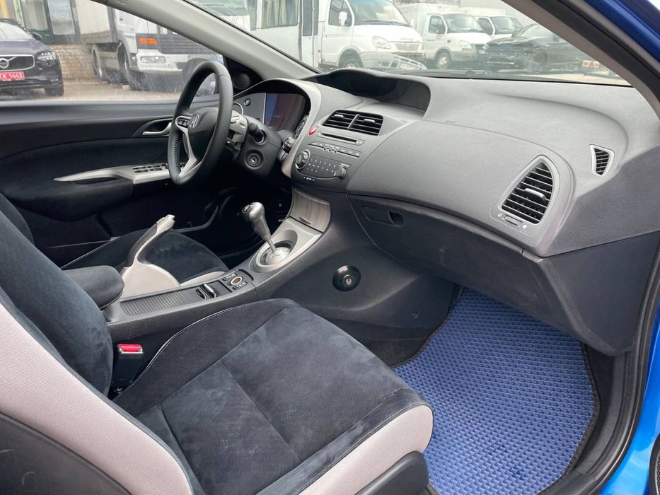 Honda Civic 5d 2006 року