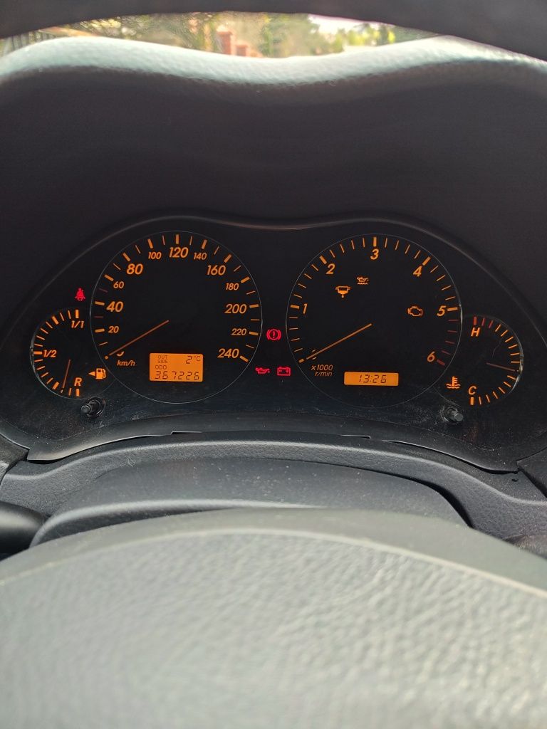 Toyota Avensis 2.0 2003r