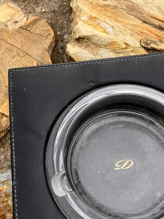 Cinzeiro ST Dupont em Couro Preto