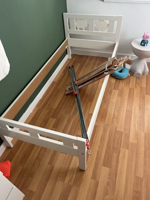 Cama ikea Kriter