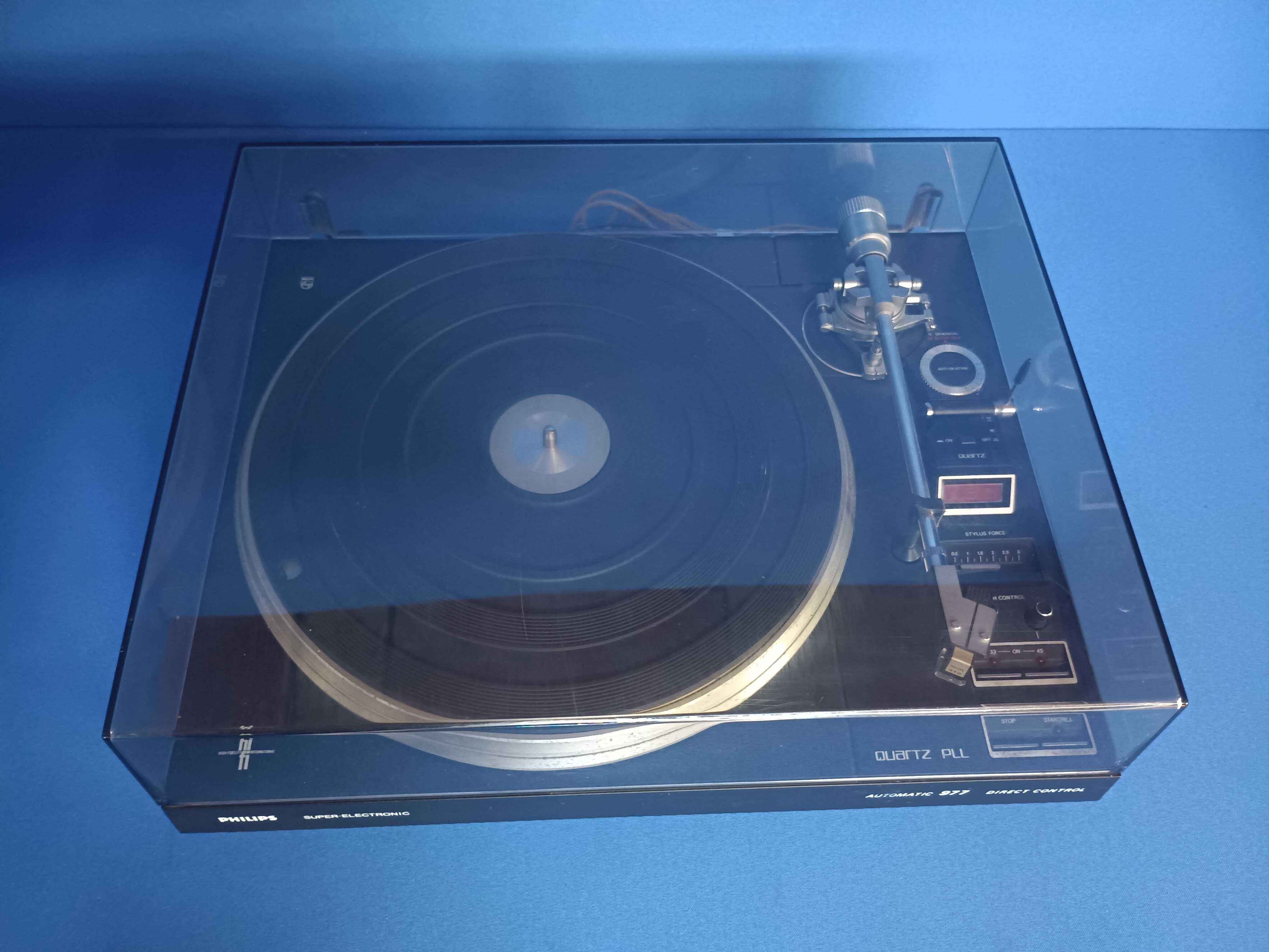 gira discos PHILIPS AF 977