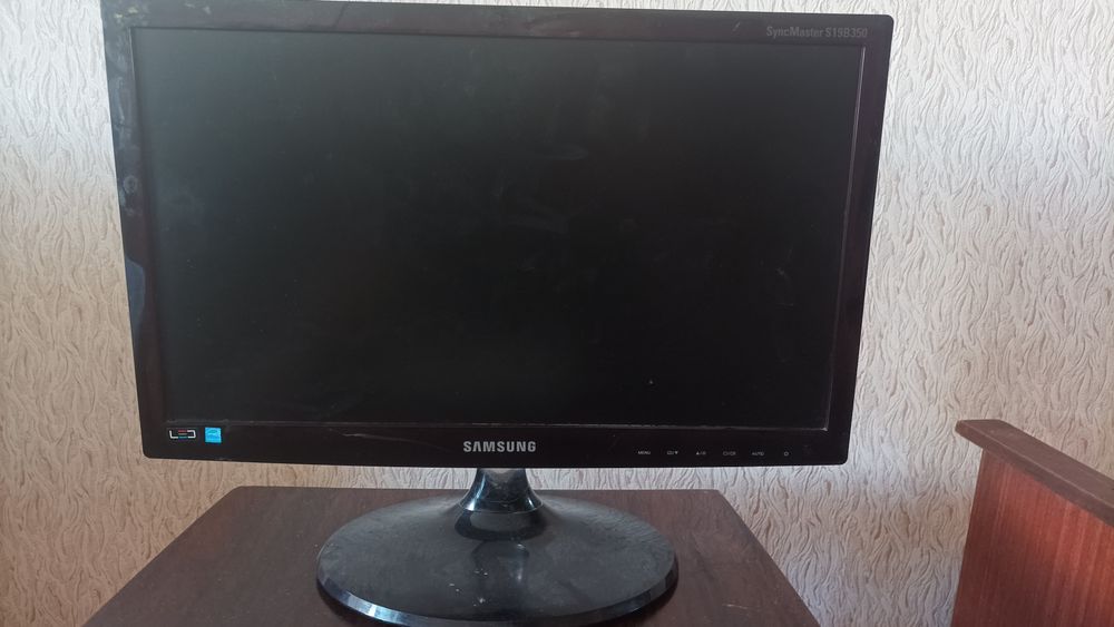 Монитор на запчасти