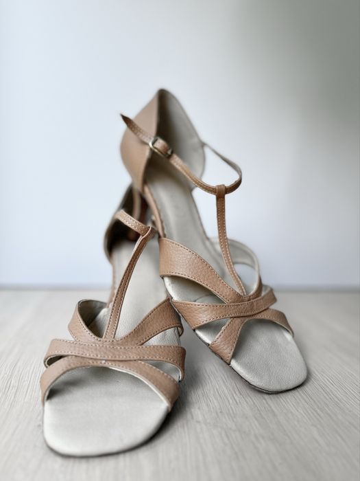 Buty taneczne Akces Dance uzyte RAZ, rewelacyjny stan