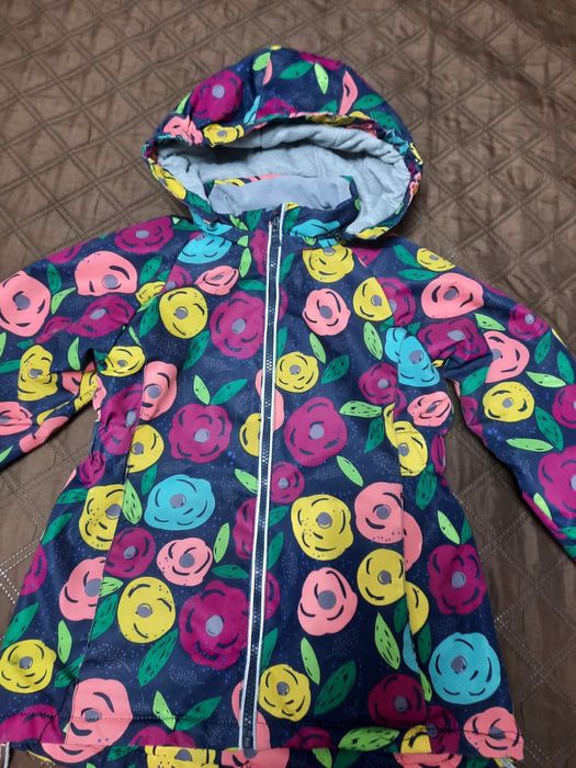 Продаеться куртка демизизонная для девочки фирма ,,LASSUE,,