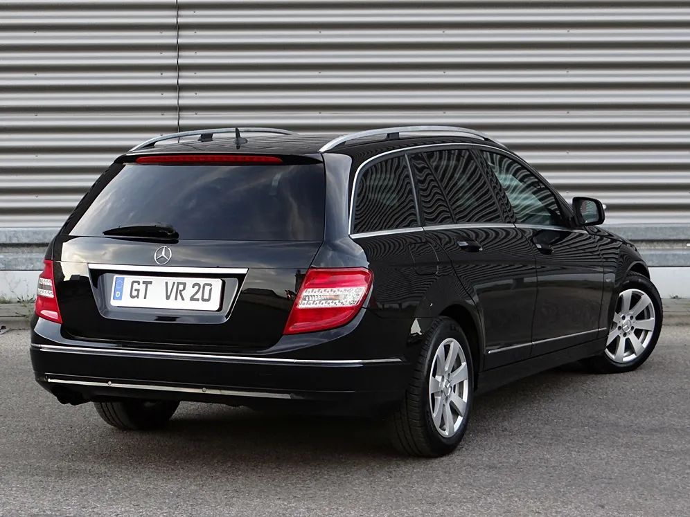 Mercedes-Benz Klasa C C180 KOMPRESSOR Automat 156KM AVANTGARDE Xenon Nawigacja Pół Skóry PDC