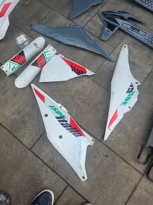 Plastiki ktm 19-