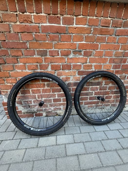 Komplet kół MTB 29” DT Swiss boots 148 i adapterami Boost 141