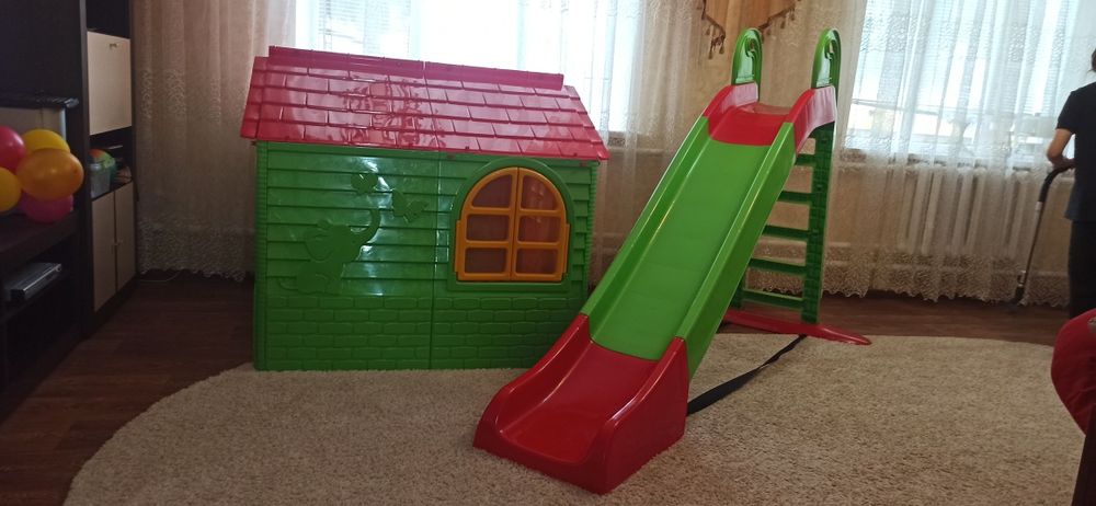 Продам будиночок  дитячий