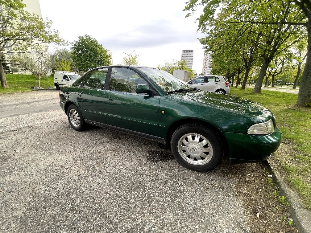 Audi A4, Benzyna,1.8