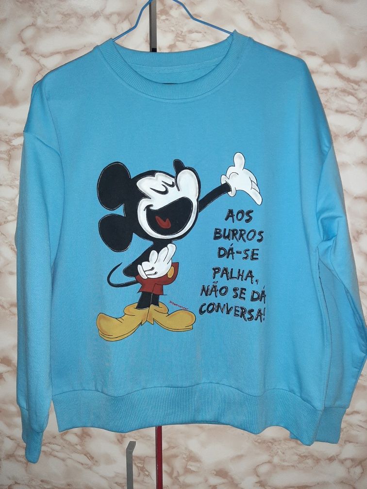 Sweatshirt com pintura