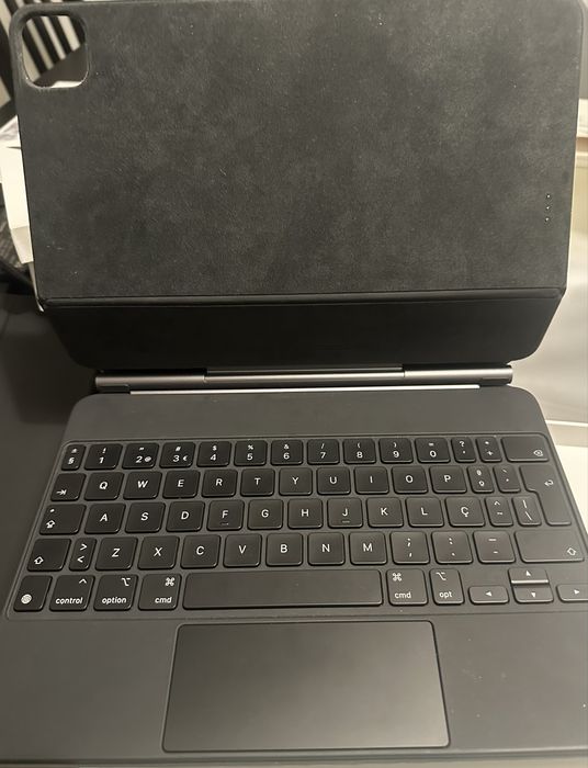 Magic Keyboard 11”