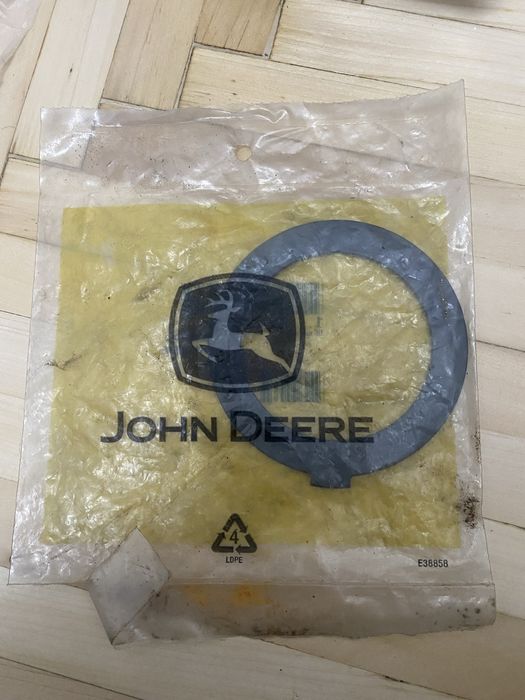 John Deere R504811 - це шайба (дистанційна/ розподільного валу