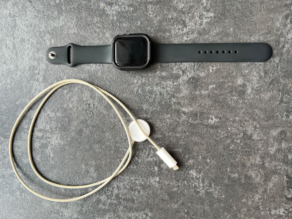 Apple watch series 7 45mm midnight aluminum GRATIS! etui spigen