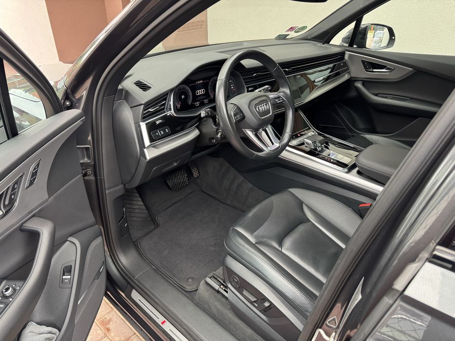 Audi Q7 50Tdi_Pneumatyka_Oś Skrętna_21 Koła_Panorama_Hak_Matrix_Salon!