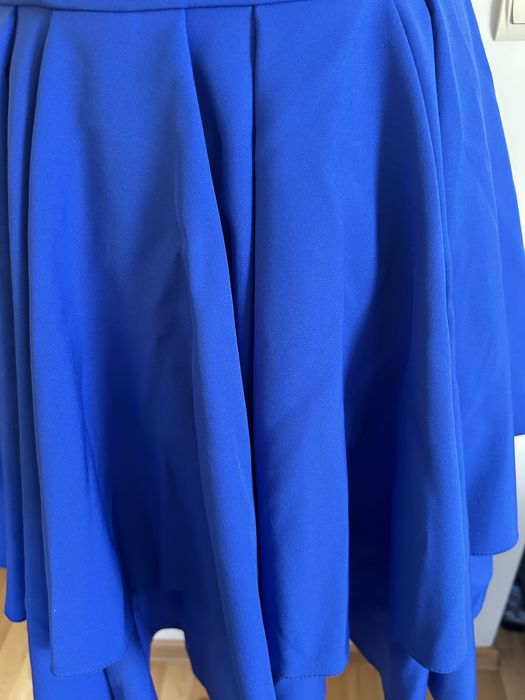 Sukkenka balowa z odkrytymi plecami