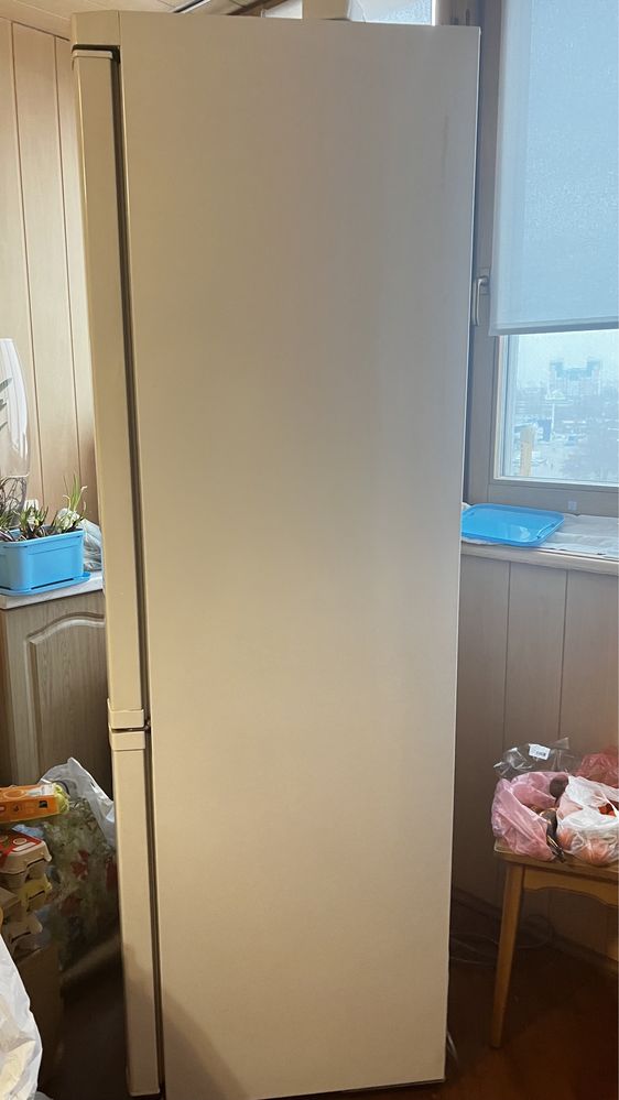 Продається холодильник Samsung