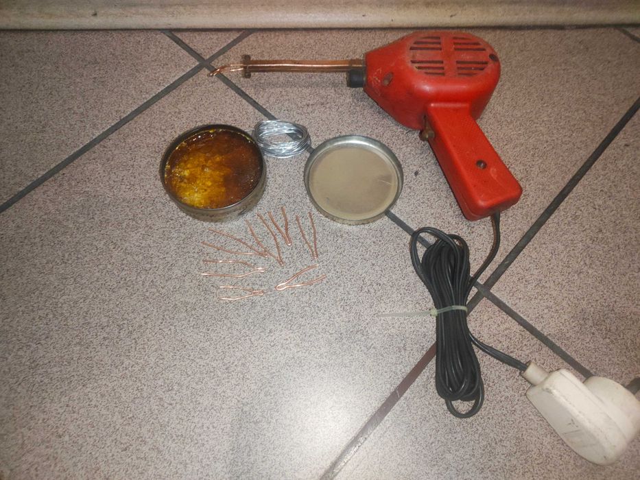 Lutownica pistoletowa+cyna+kalafonia+groty sprawna