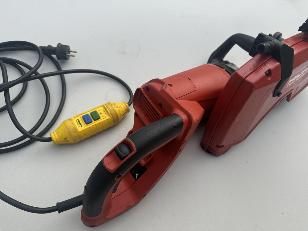 Przecinarka  HILTI  DCH 300-X na mokro