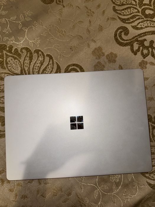 Microsoft surface 1769 ноутбук з зарядкою оригінал