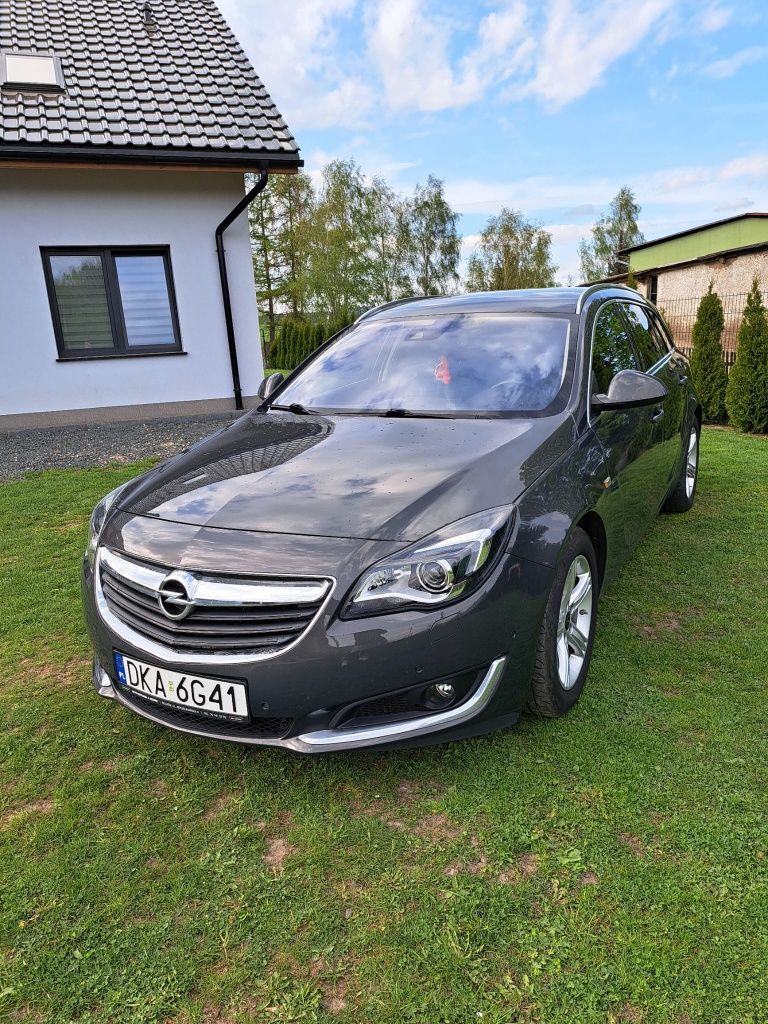 Opel Insignia Sports Tourer 2015 po lifcie - nie wymaga wkładu finanso