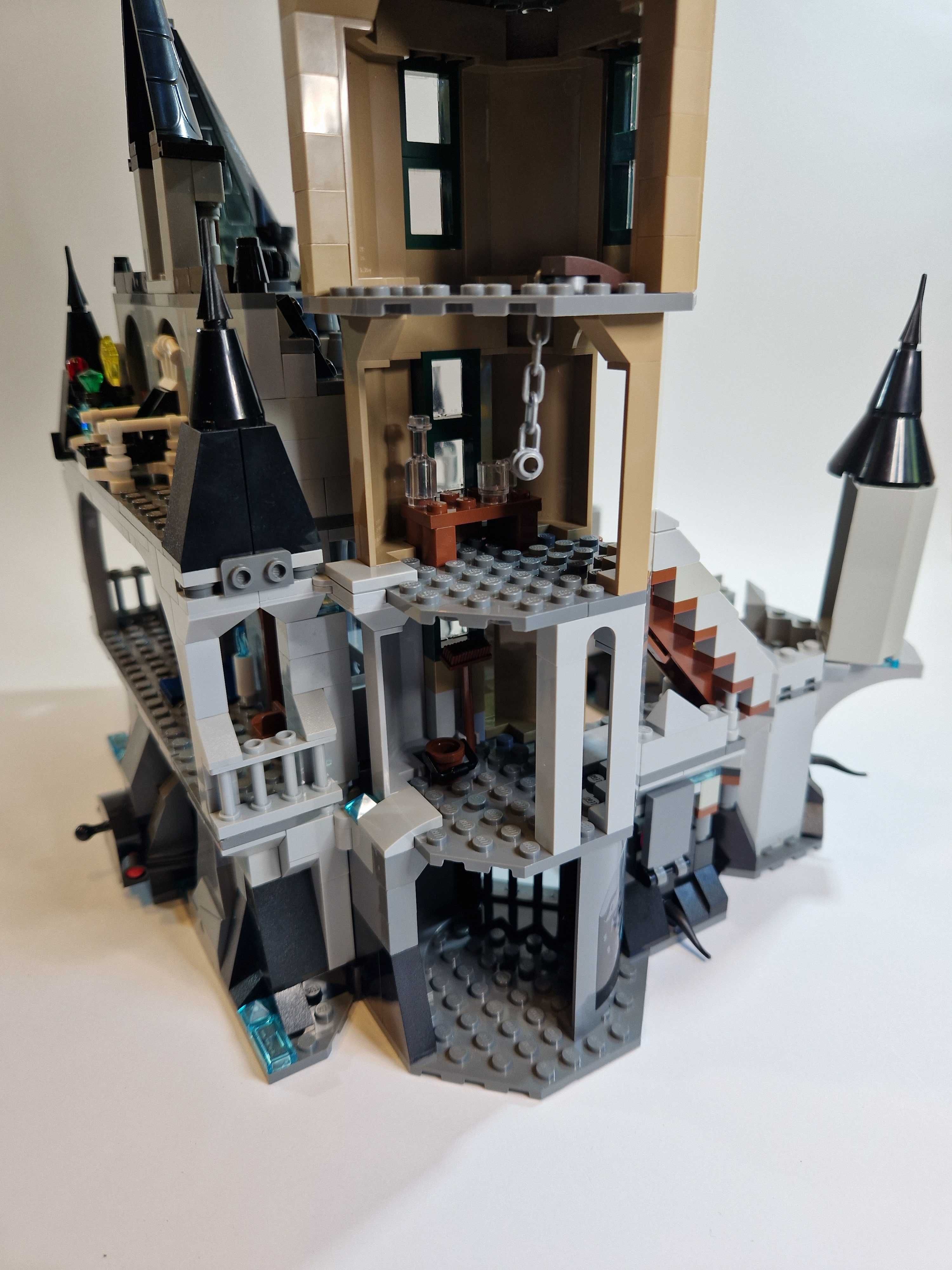 Zestaw kompletny LEGO Hidden Side 70437 - Tajemniczy zamek