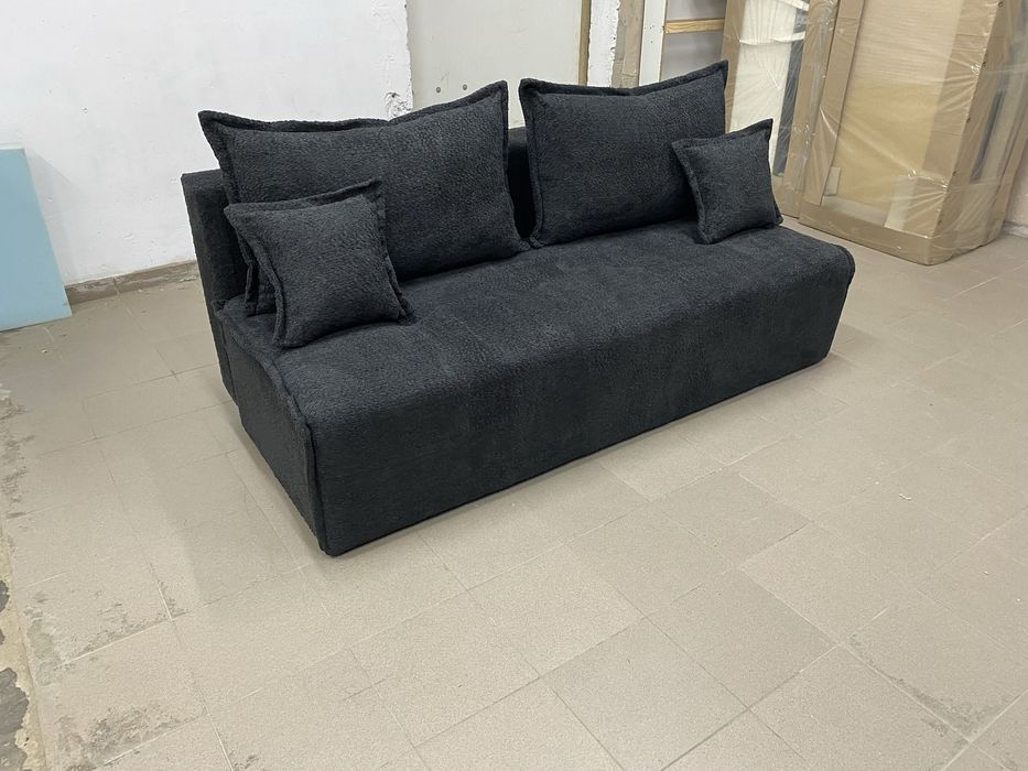 Kanapa rozkładana do salonu czarna tkaniny do wyboru