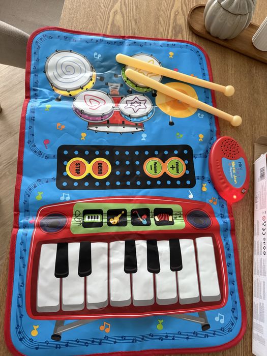 Mata muzyczna pianino bebenki