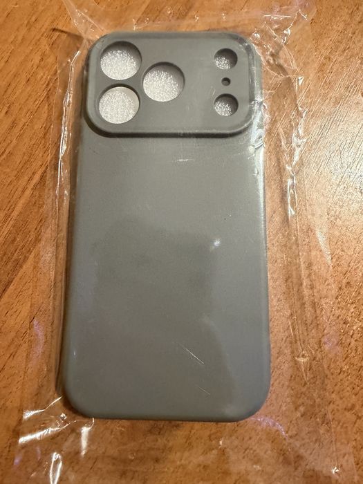 Чехол на iphone 17 pro