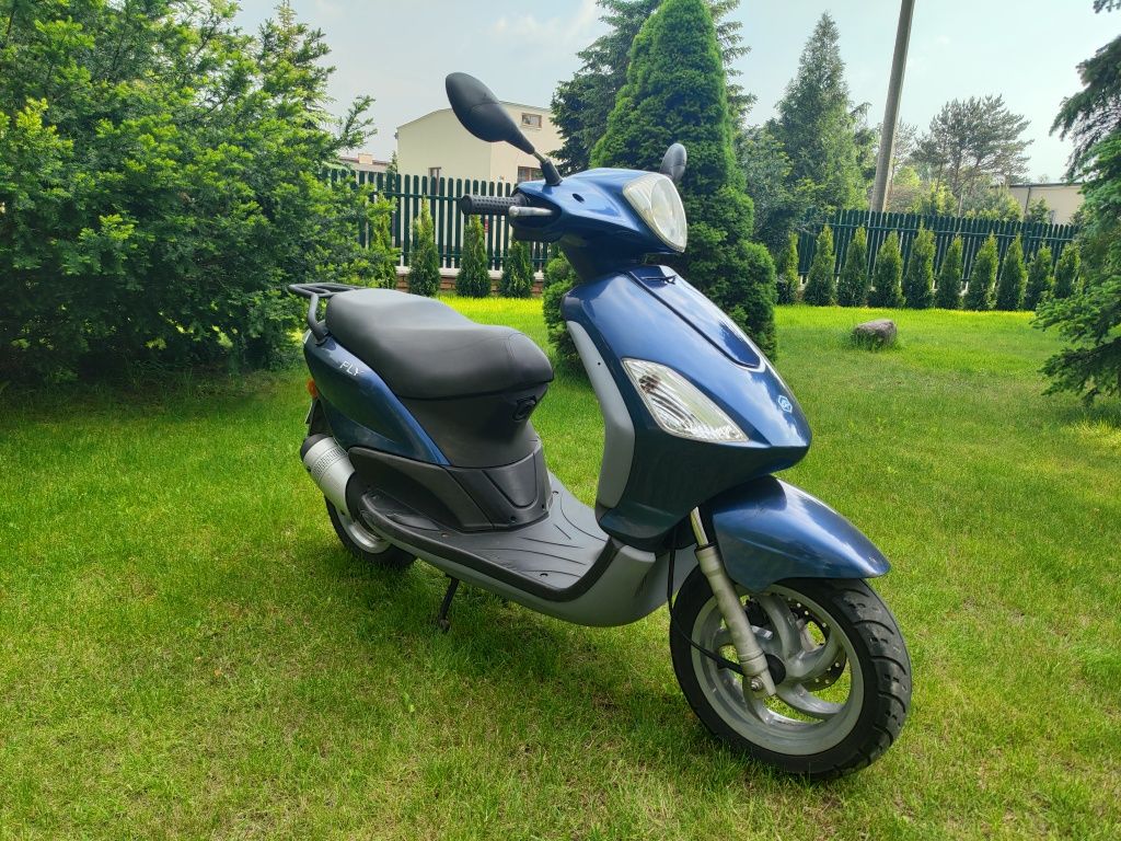 Skuter Piaggio Fly 50 cm 2T  2014 rok zarejestrowany